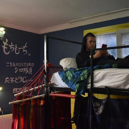 Harmony Backpackers Hostel Batumi Esterno foto