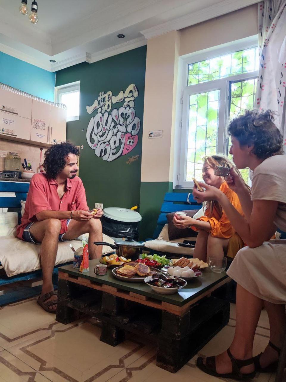 Harmony Backpackers Hostel Batumi Esterno foto