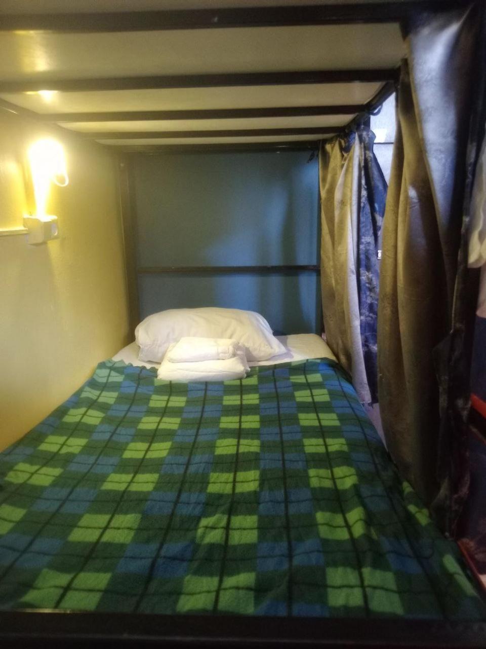 Harmony Backpackers Hostel Batumi Esterno foto