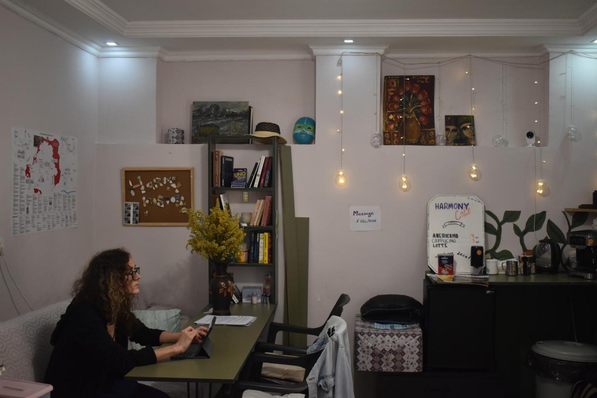 Harmony Backpackers Hostel Batumi Esterno foto