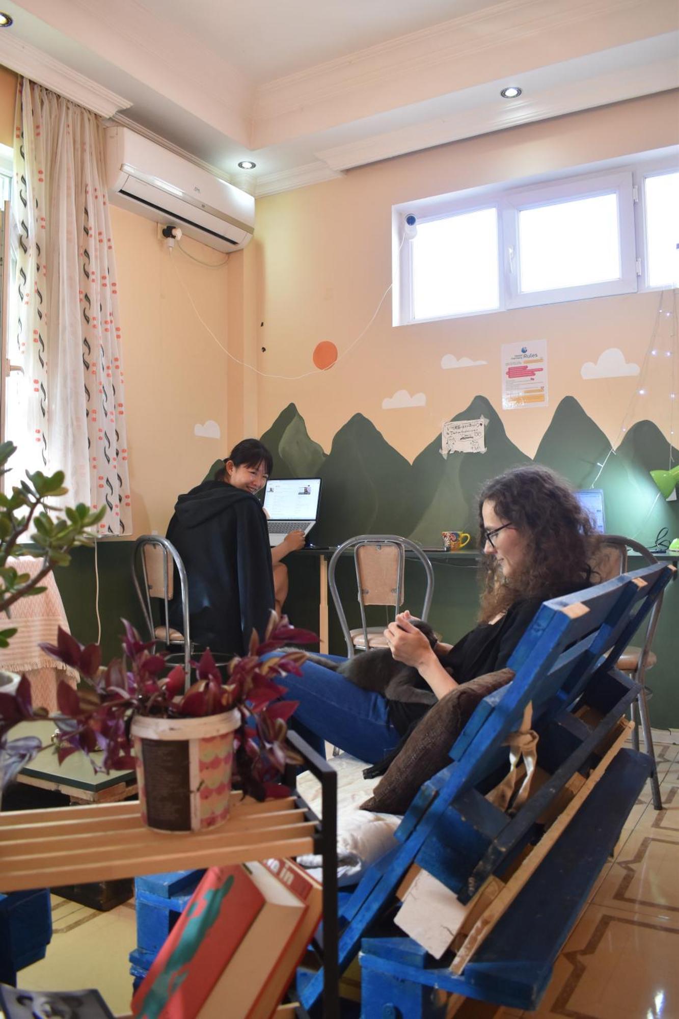 Harmony Backpackers Hostel Batumi Esterno foto