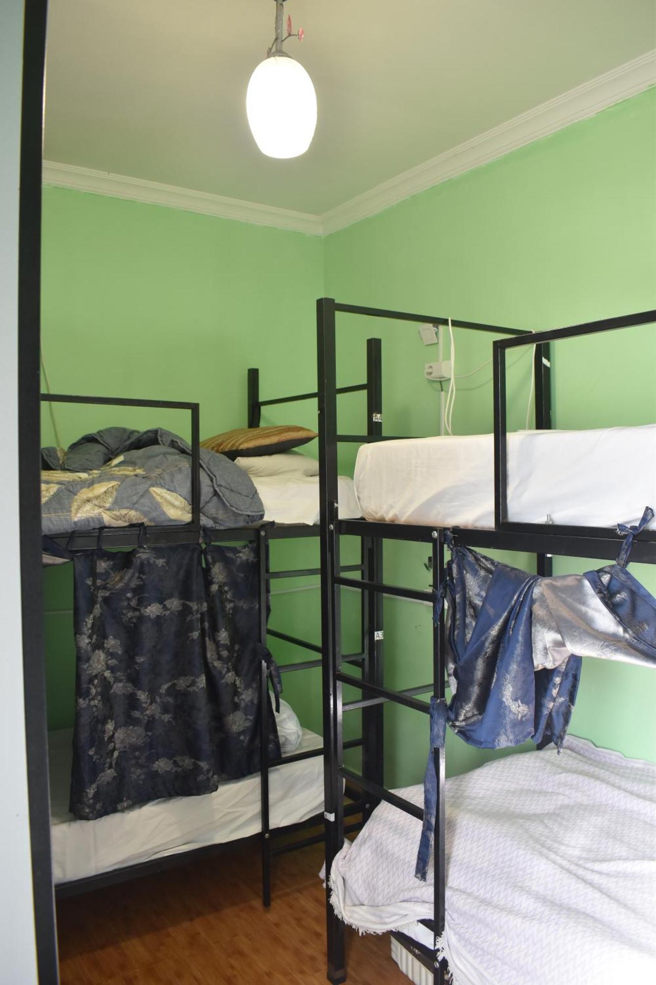 Harmony Backpackers Hostel Batumi Esterno foto